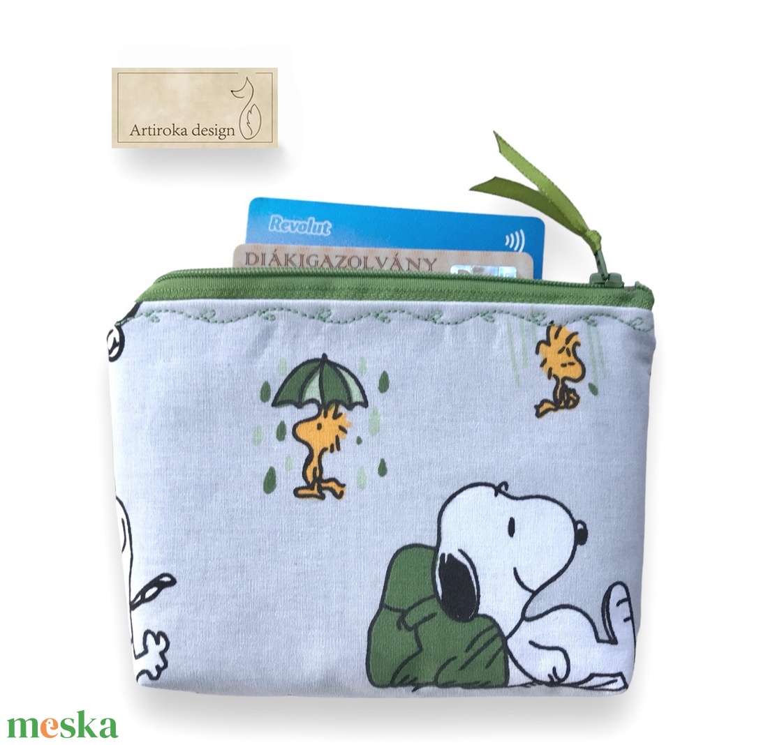 Snoopy a réten mintás irattartó pénztárca vagy tolltartó neszesszer, szemüvegtok - Artiroka design - táska & tok - pénztárca & más tok - kártyatartó & irattartó - Meska.hu Snoopy a réten mintás irattartó pénztárca vagy tolltartó neszesszer, szemüvegtok - Artiroka design - táska & tok - pénztárca & más tok - kártyatartó & irattartó - Meska.hu