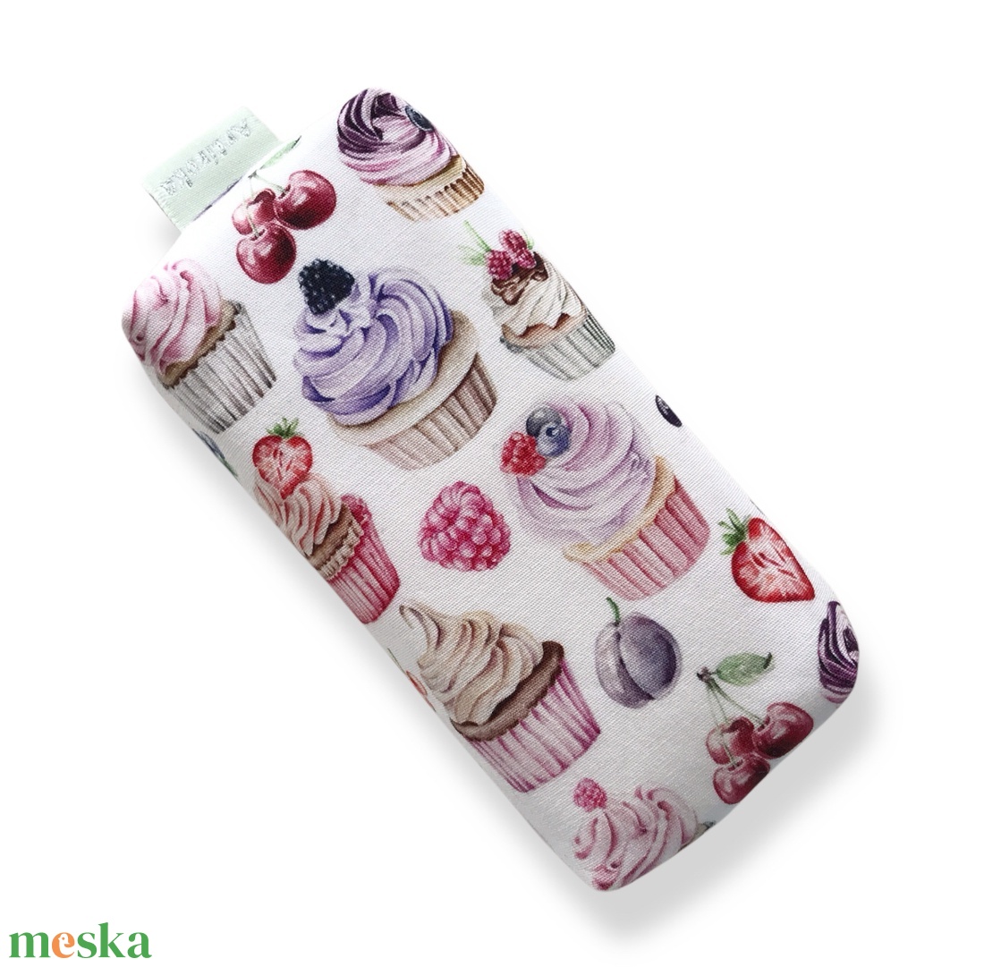 Sütemény, muffin mintás PRÉMIUM papírzsebkendő tartó születésnapra, ünnepekre - Artiroka design - - táska & tok - pénztárca & más tok - zsebkendőtartó tok - Meska.hu Sütemény, muffin mintás PRÉMIUM papírzsebkendő tartó születésnapra, ünnepekre - Artiroka design - - táska & tok - pénztárca & más tok - zsebkendőtartó tok - Meska.hu