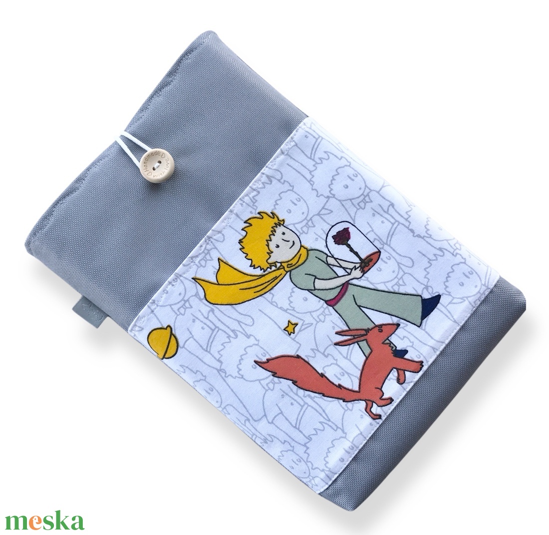 A kis herceg mintás vízálló,  zsebes könyvtok gombos zárral  -  Artiroka design  - könyv & zene - könyvtok - Meska.hu