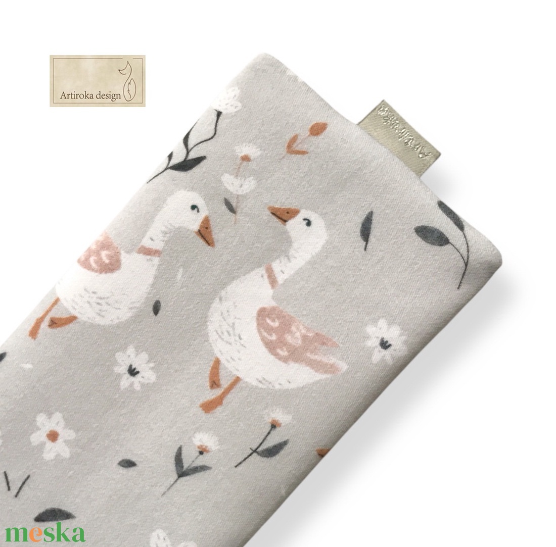 Liba mintás papírzsebkendő tartó - Artiroka design - táska & tok - pénztárca & más tok - zsebkendőtartó tok - Meska.hu Liba mintás papírzsebkendő tartó - Artiroka design - táska & tok - pénztárca & más tok - zsebkendőtartó tok - Meska.hu