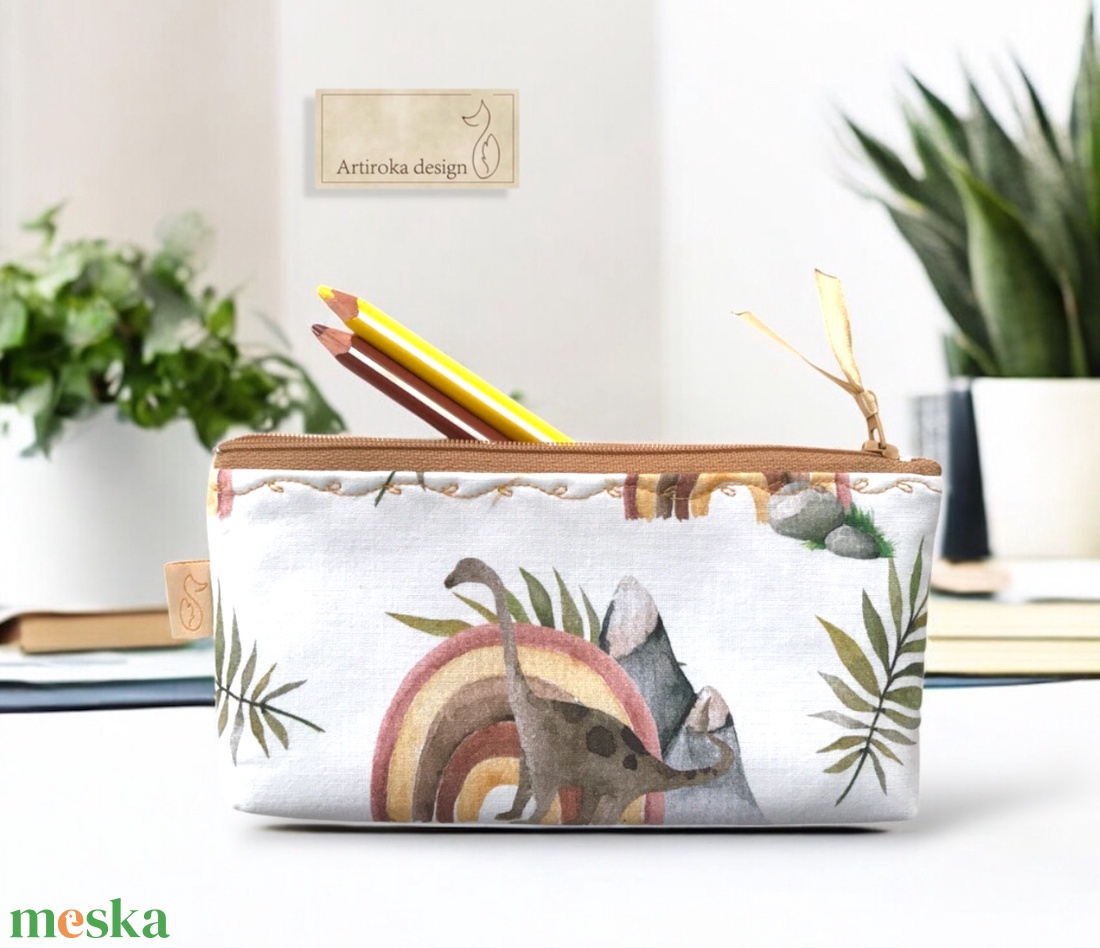 Dinoszaurusz mintás prémium pamut tolltartó neszesszer - Artiroka design - táska & tok - neszesszer - Meska.hu Dinoszaurusz mintás prémium pamut tolltartó neszesszer - Artiroka design - táska & tok - neszesszer - Meska.hu