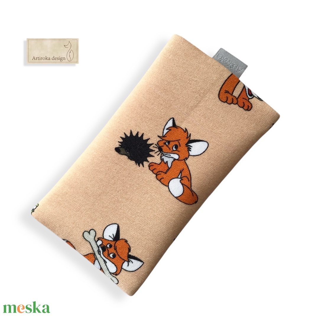 Vuk a kis róka mintás, bélelt papírzsebkendő tartó  - táska & tok - pénztárca & más tok - zsebkendőtartó tok - Meska.hu