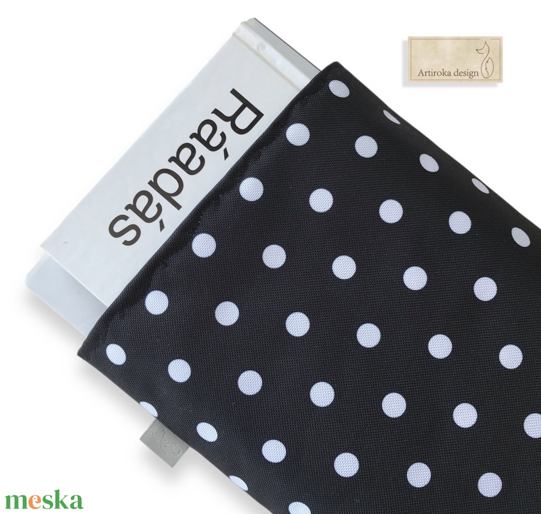 Bélelt, vízálló könyvtok, fekete - fehér pöttyös  - Artiroka design - könyv & zene - könyvtok - Meska.hu