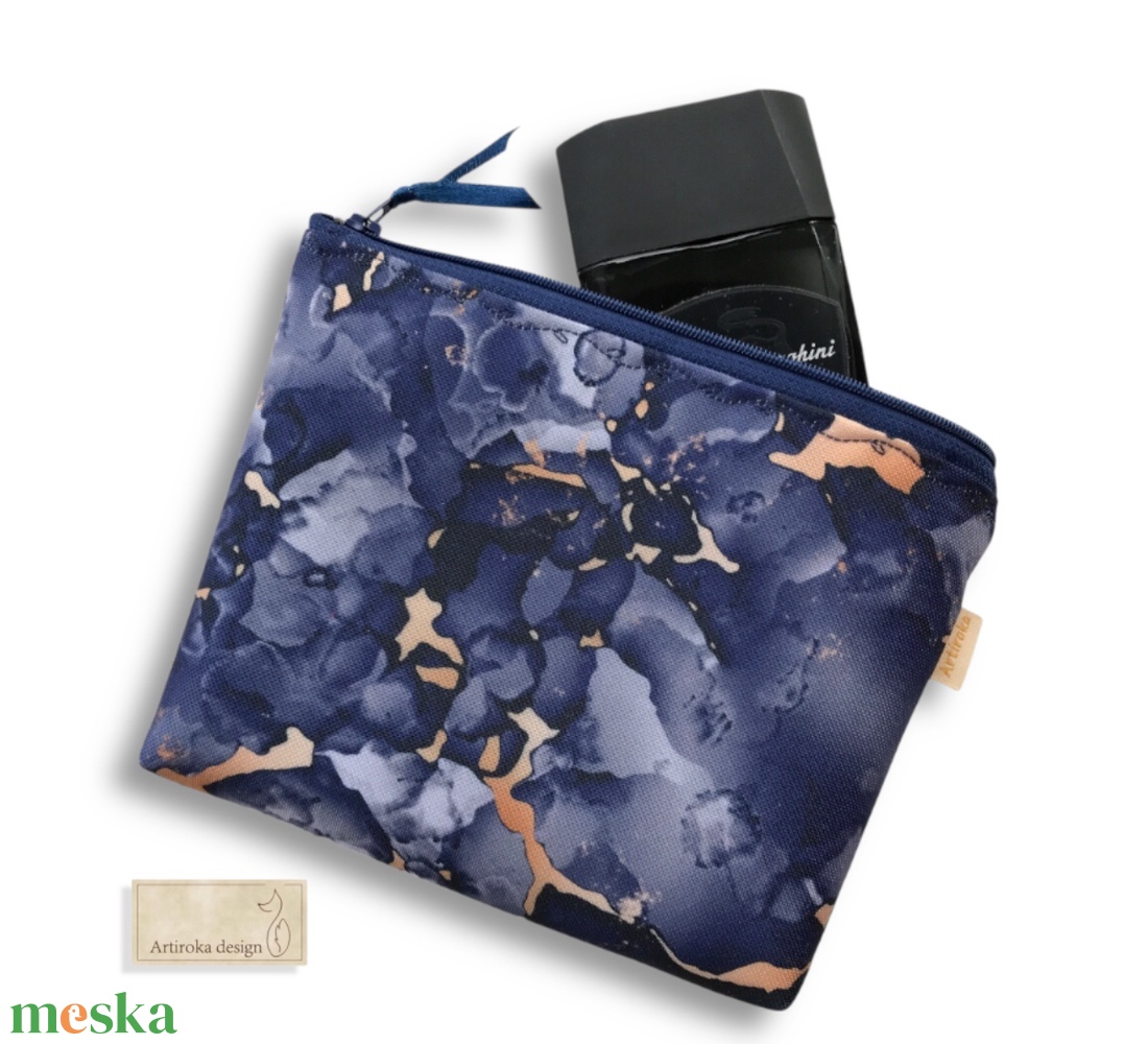 Sötétkék - aranybarna mintás VÍZÁLLÓ, nagyméretű neszesszer - Artiroka design - táska & tok - neszesszer - Meska.hu