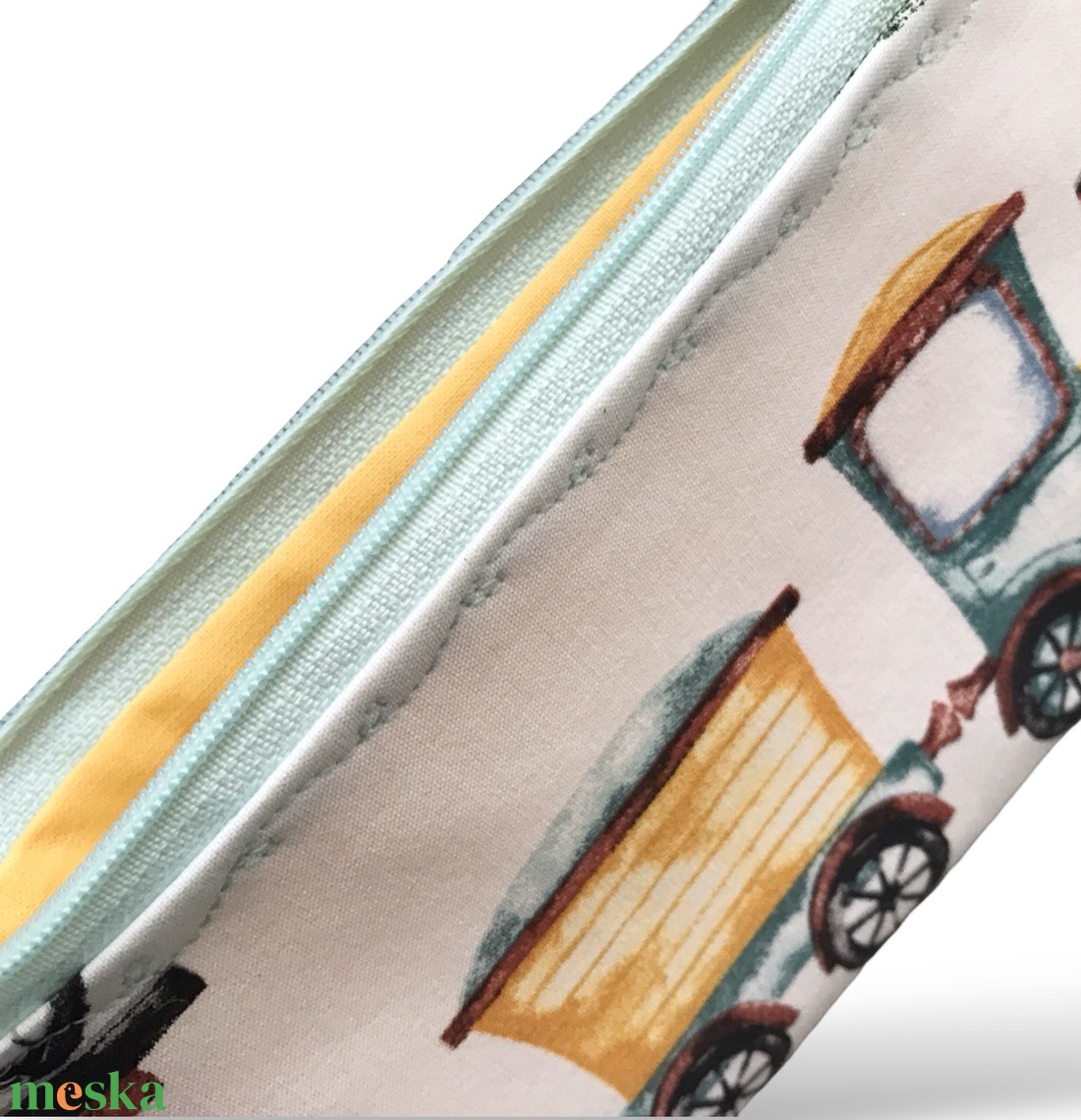 Vonat mintás tolltartó neszesszer vagy szemüvegtok  - Artiroka design - táska & tok - neszesszer - Meska.hu