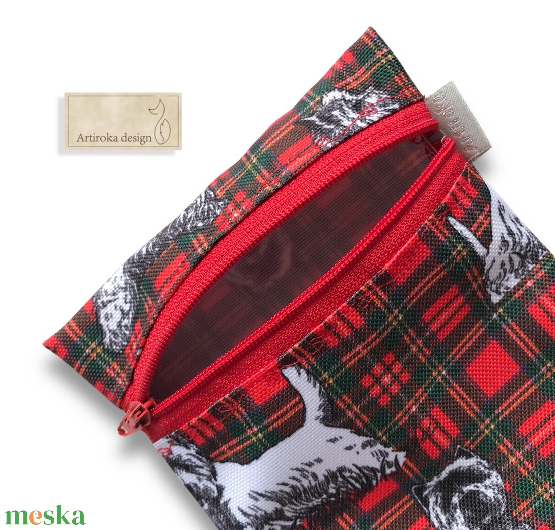 Vízálló egészségügyi betét vagy kiállást jutalomfalat tartó Westie kutya mintával - Artiroka design - otthon & életmód - kisállatoknak - kutyáknak - jutalomfalat tartó - Meska.hu