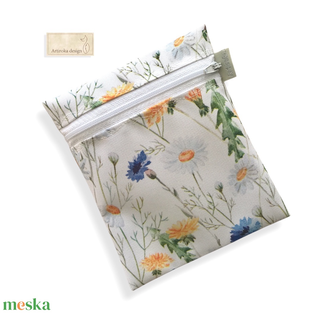 Vízálló egészségügyi betét tartó virágos rét mintával - Artiroka design - táska & tok - neszesszer - Meska.hu