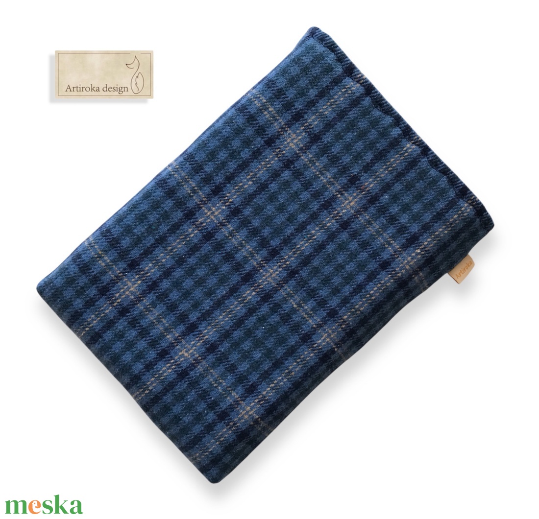 Bélelt könyvtok vastag szövetből, kék kockás mintával  -  Artiroka design  - könyv & zene - könyvtok - Meska.hu