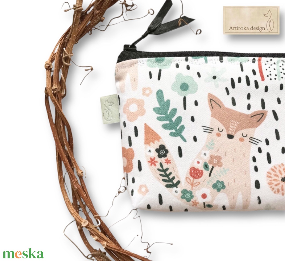 Szerelmes rókák a virágos réten - prémium irattartó pénztárca vagy tolltartó neszesszer - VALENTIN NAP - Artiroka design - táska & tok - neszesszer - Meska.hu