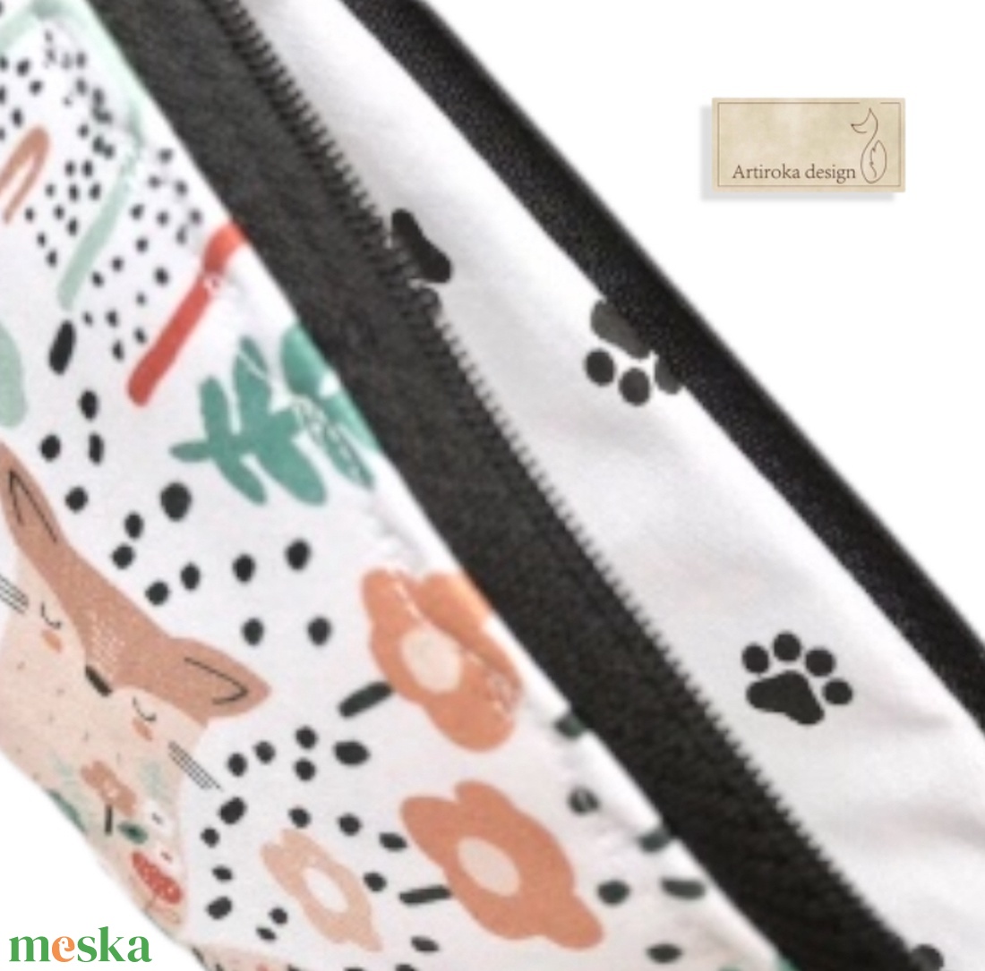 Szerelmes rókák a virágos réten - prémium irattartó pénztárca vagy tolltartó neszesszer - VALENTIN NAP - Artiroka design - táska & tok - neszesszer - Meska.hu