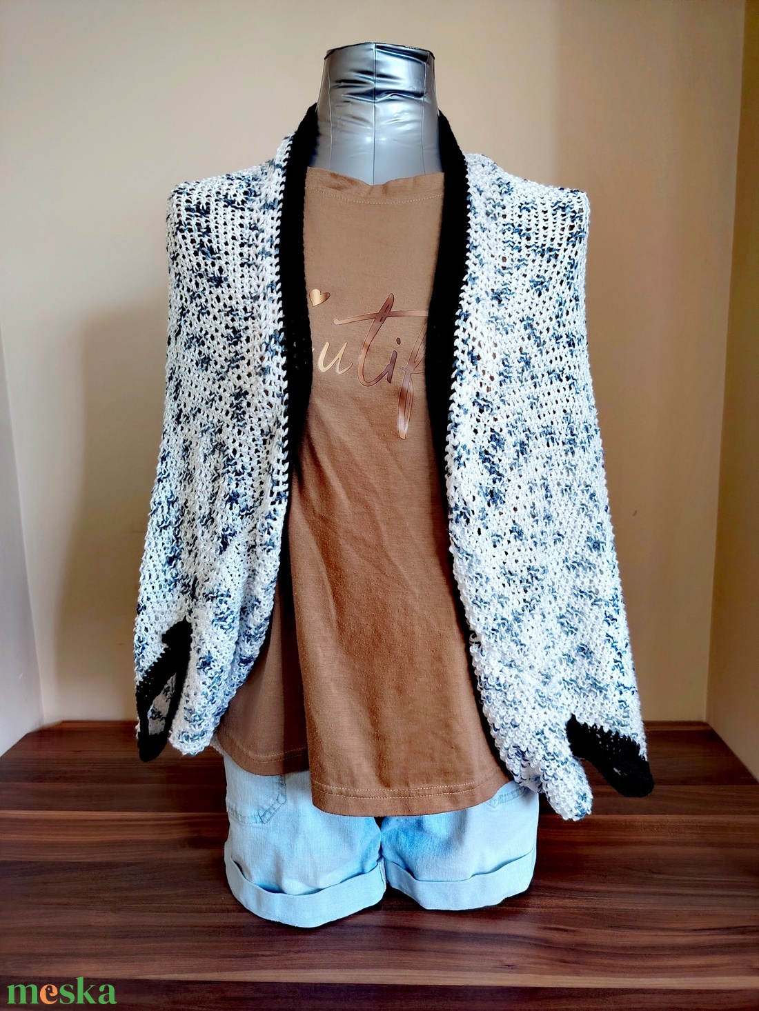 Berni féle veddfelke fehér foltos (12) - ruha & divat - sál, sapka, kendő - vállkendő - Meska.hu