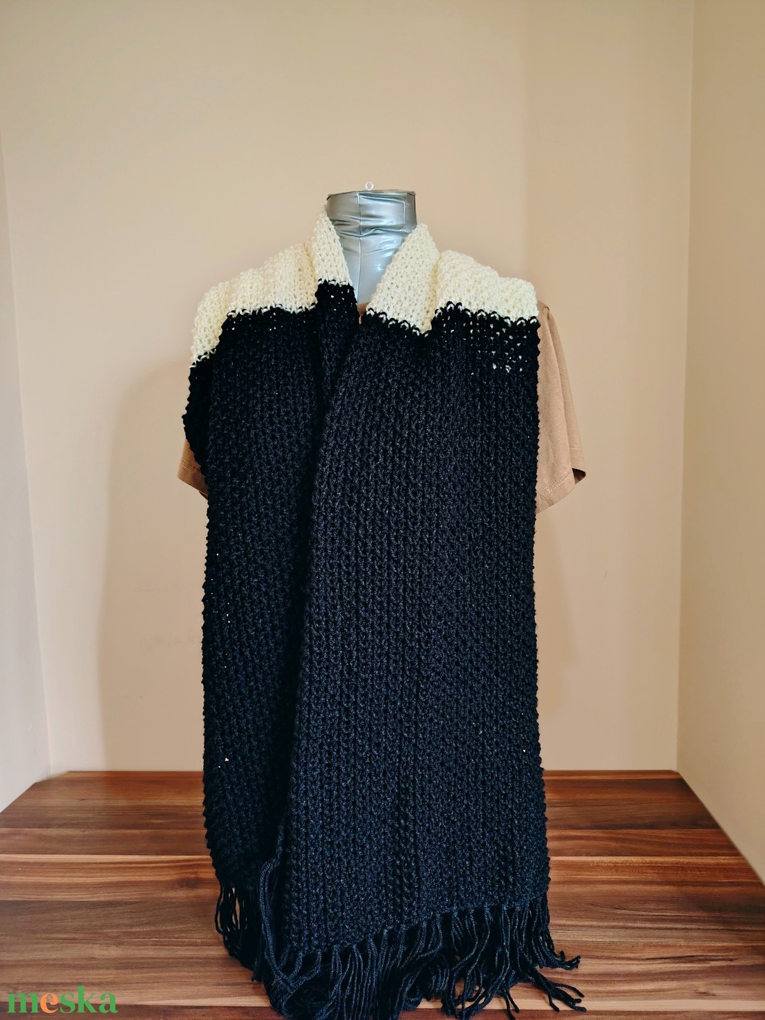 Fekete-fehér stóla (14) - ruha & divat - sál, sapka, kendő - sál - Meska.hu