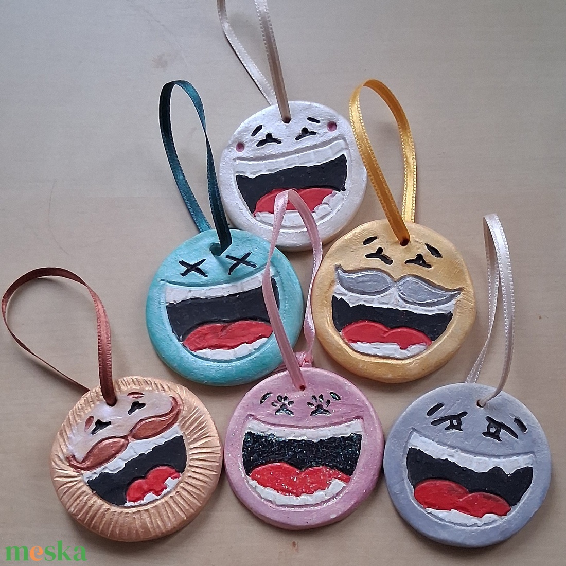 Örömtallérok 6db- vicces kerámia talizmán, függődísz - otthon & életmód - dekoráció - fali és függő dekoráció - függődísz - Meska.hu Örömtallérok 6db- vicces kerámia talizmán, függődísz - otthon & életmód - dekoráció - fali és függő dekoráció - függődísz - Meska.hu