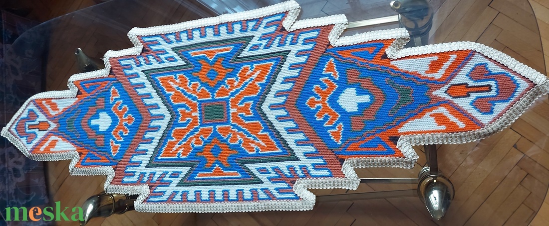 Asztalközép kelim hímzéssel - otthon & életmód - dekoráció - asztal és polc dekoráció - asztaldísz - Meska.hu