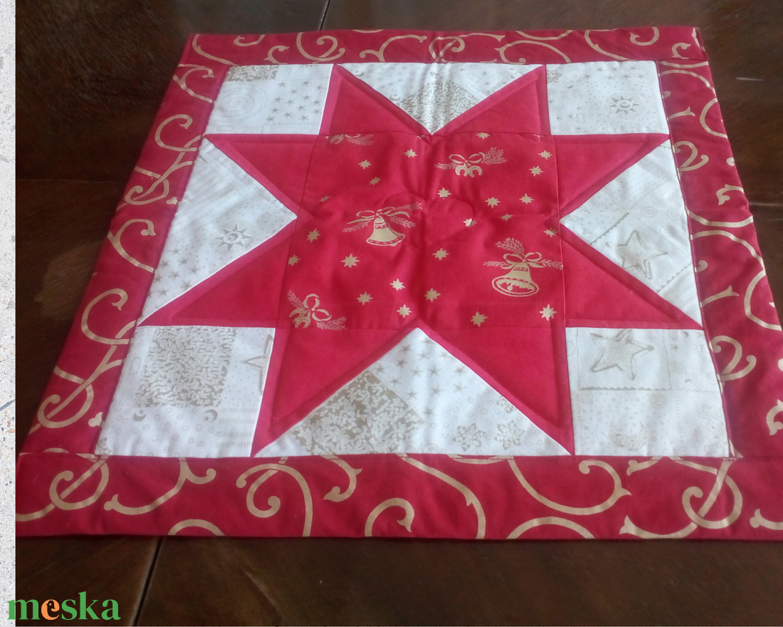 Patchwork terítő, piros csillag - otthon & életmód - dekoráció - asztal és polc dekoráció - asztaldísz - Meska.hu Patchwork terítő, piros csillag - otthon & életmód - dekoráció - asztal és polc dekoráció - asztaldísz - Meska.hu