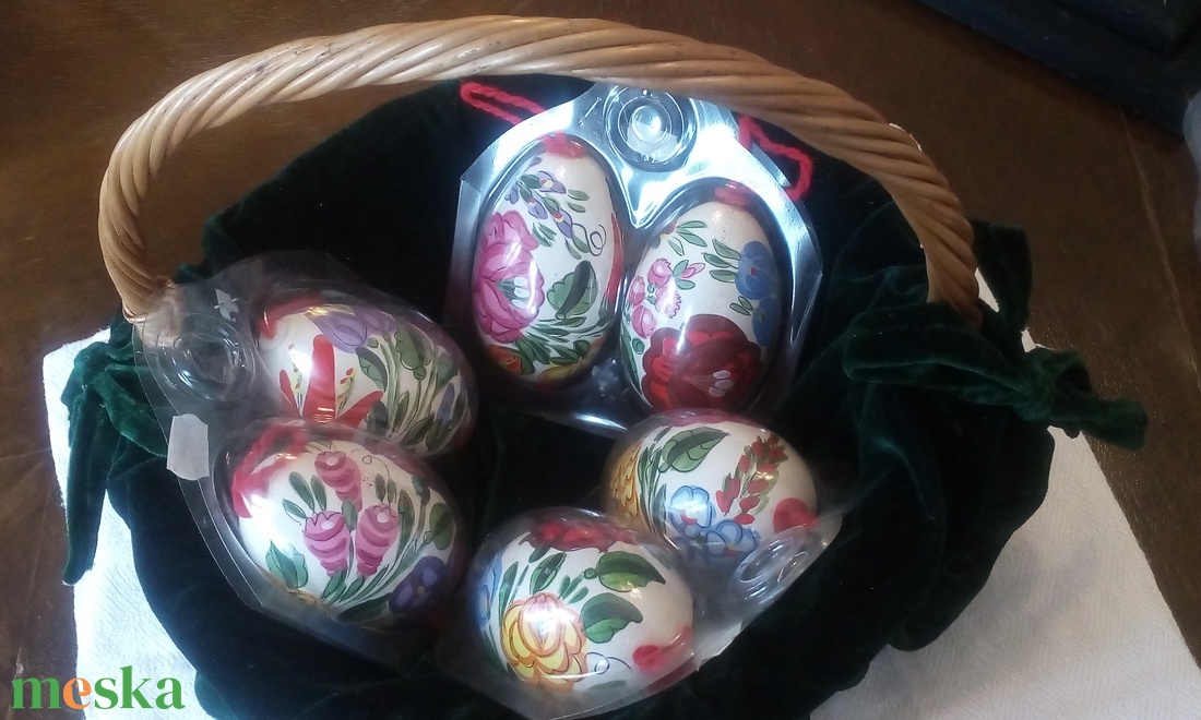 Húsvéti festett liba tojás, kalocsai mintával - otthon & életmód - dekoráció - dísztárgy - Meska.hu Húsvéti festett liba tojás, kalocsai mintával - otthon & életmód - dekoráció - dísztárgy - Meska.hu