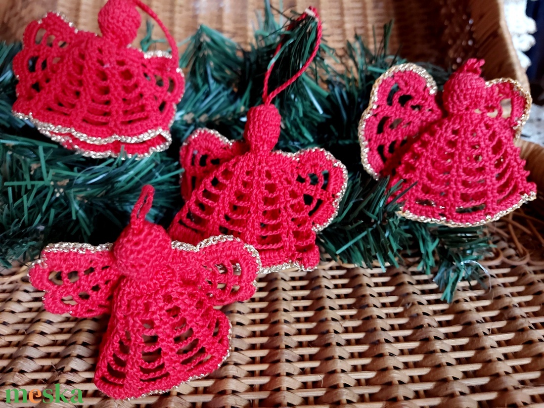 Horgolt karácsonyfa díszek - karácsony - karácsonyi lakásdekoráció - karácsonyfadíszek - Meska.hu