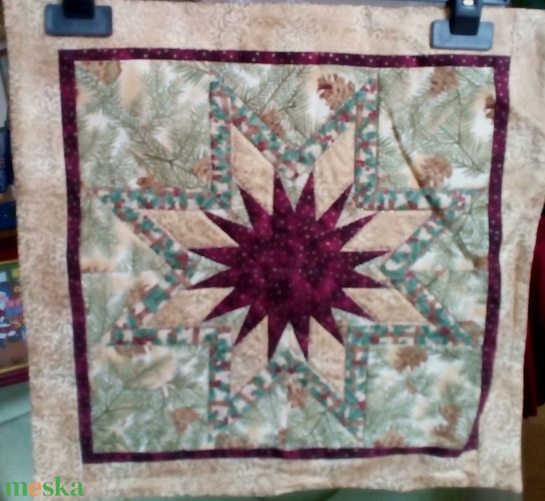 Patchwork kép, bordó-arany csillag - otthon & életmód - dekoráció - kép & falikép - vászonkép - Meska.hu