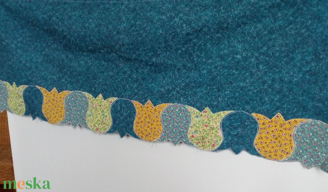 Patchwork függöny, tulipános - otthon & életmód - dekoráció - kép & falikép - mozaik kép - Meska.hu