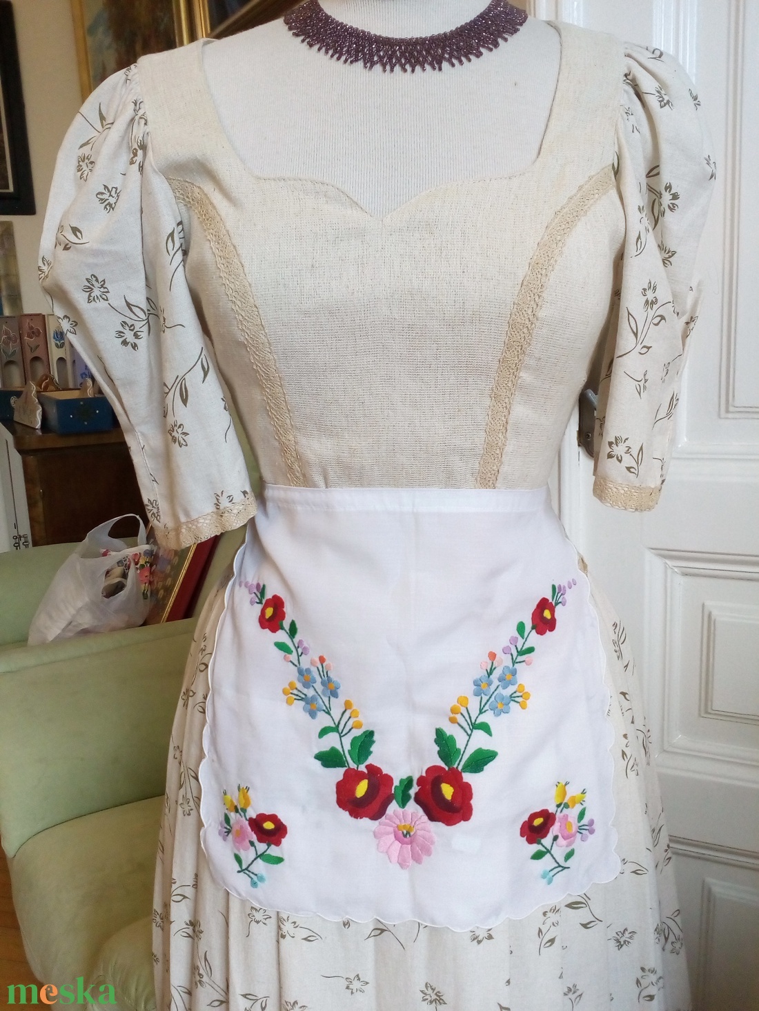 Kalocsai mintás hímzett kötény - otthon & életmód - konyhafelszerelés, tálalás - konyhai textil - kötény - Meska.hu