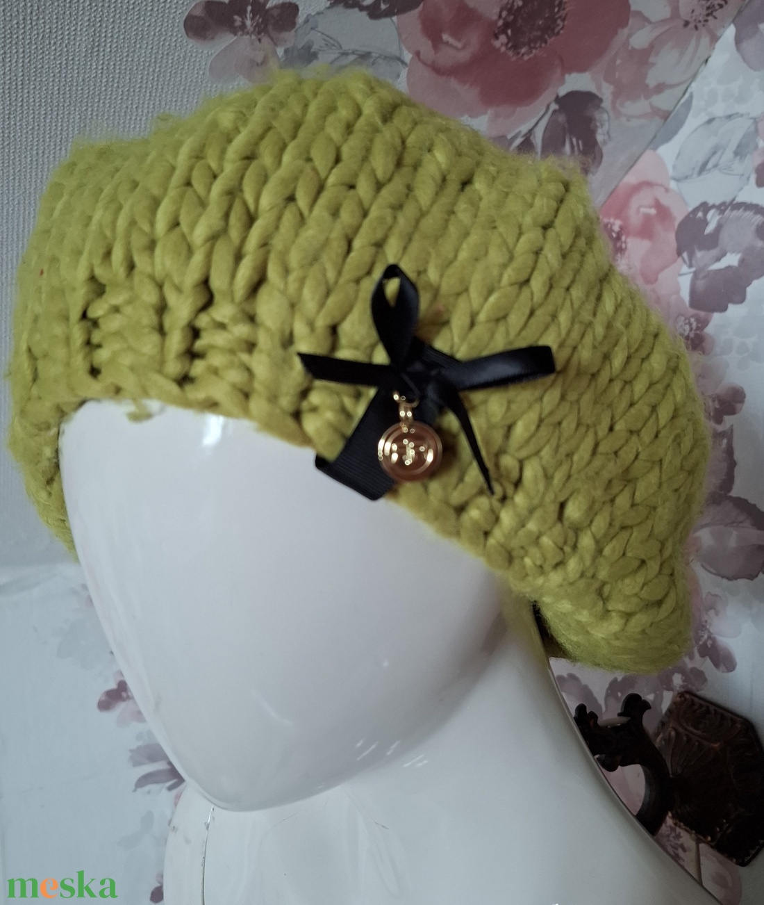 Kötött sapka szalaggal - ruha & divat - sál, sapka, kendő - kalap - Meska.hu