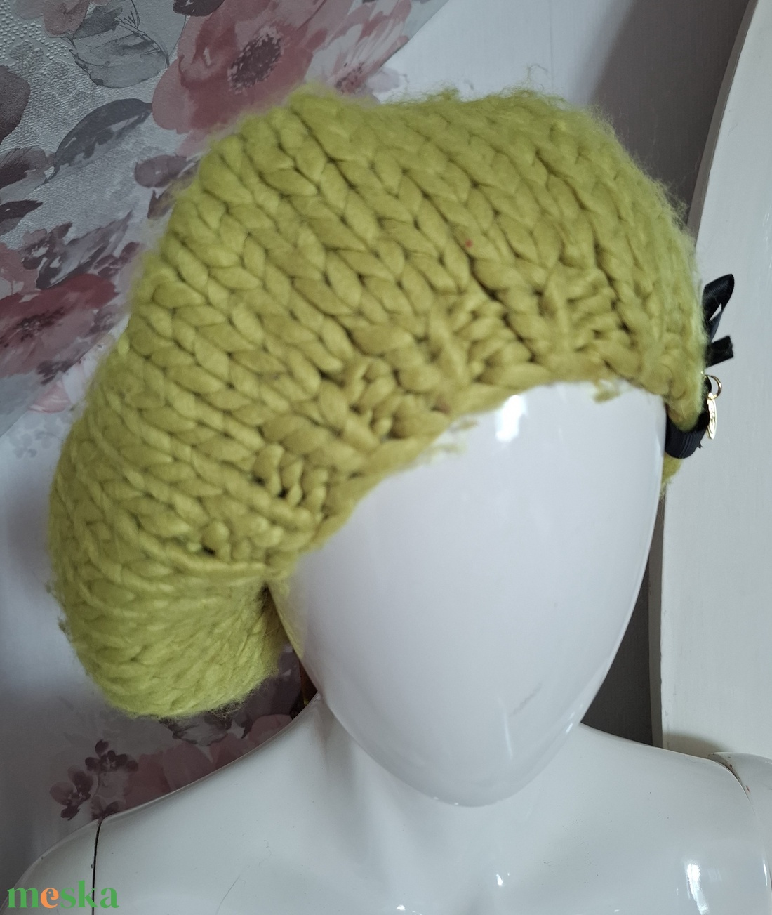 Kötött sapka szalaggal - ruha & divat - sál, sapka, kendő - kalap - Meska.hu