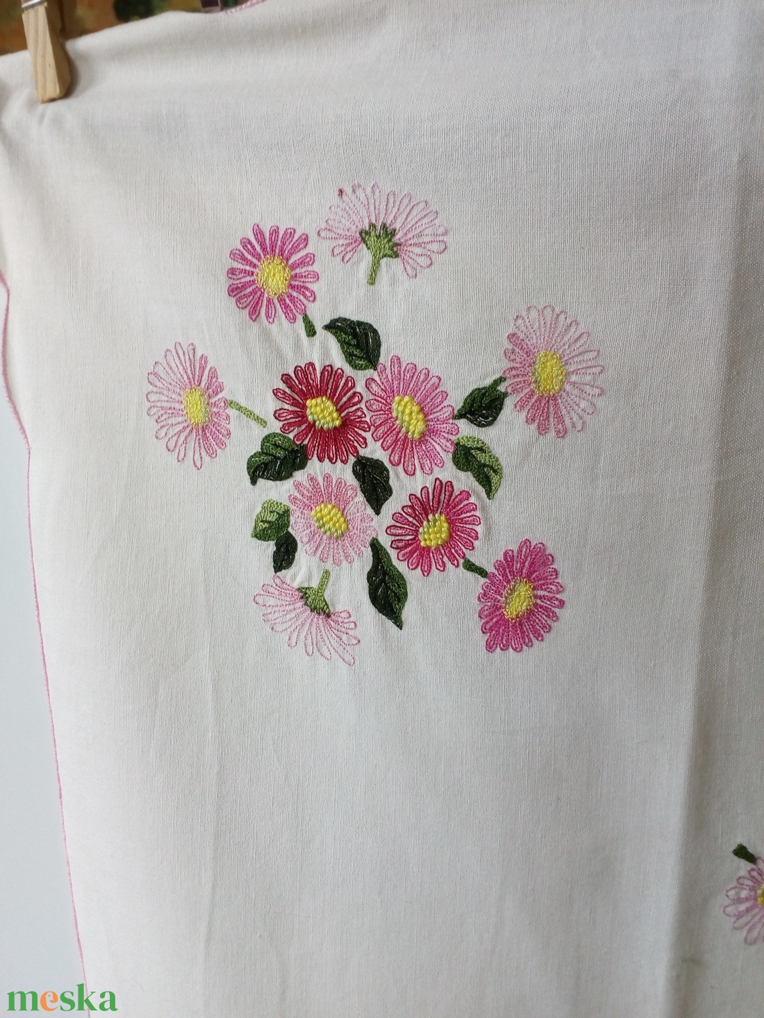 Hímzett terítő - ünnepi díszek, dekorációk - húsvéti díszek és dekorációk - húsvéti abrosz, terítő - Meska.hu