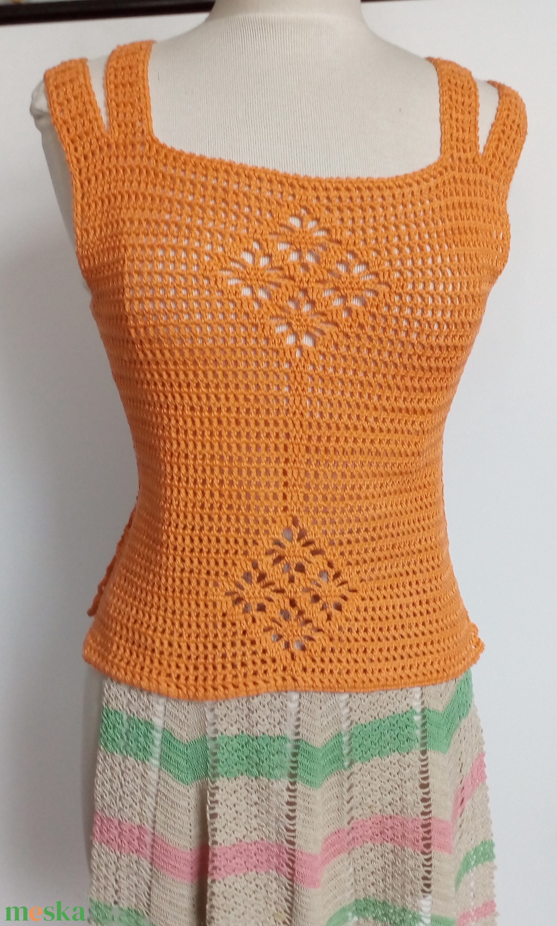 Horgolt top, vállpántos - ruha & divat - női ruha - blúz - Meska.hu