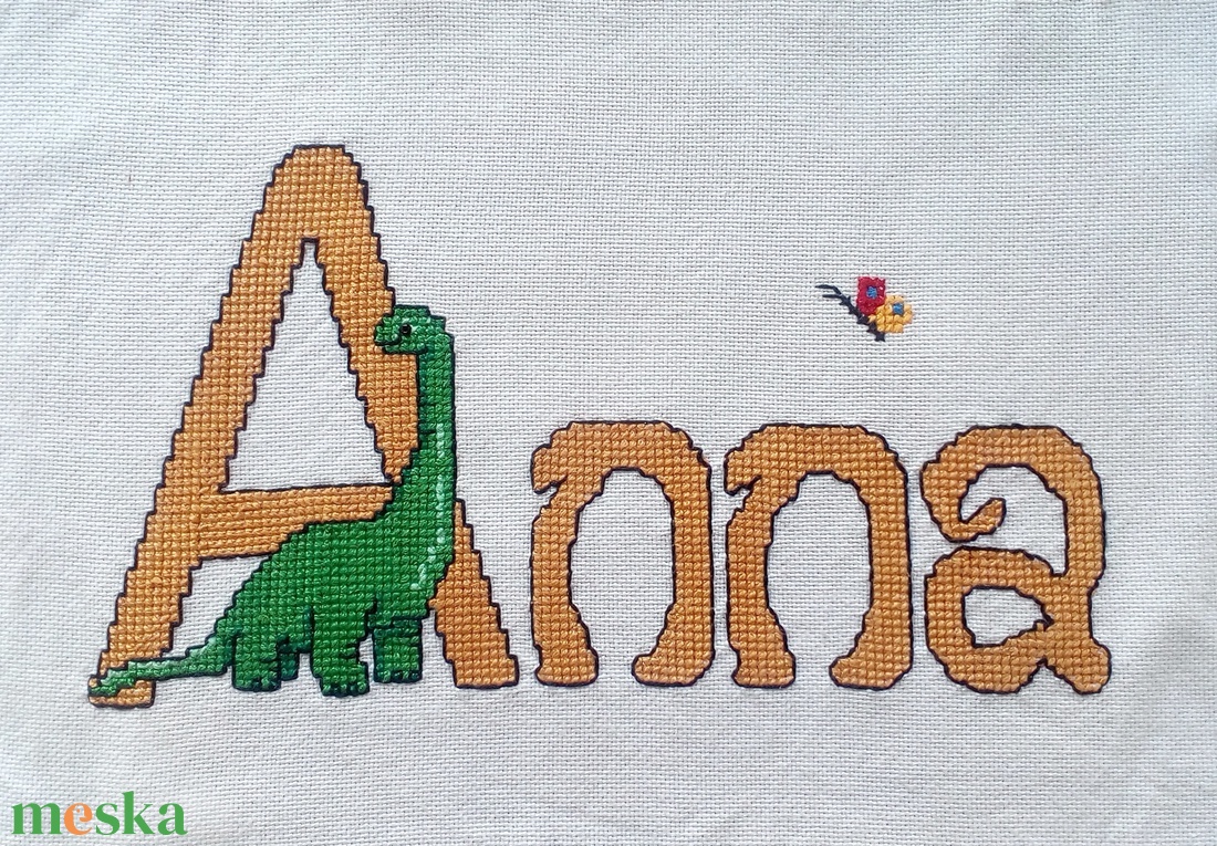 Keresztszemes hímzéssel készült név, keret nélkül - baba - mama - babaszoba dekoráció - babaszoba kép - Meska.hu