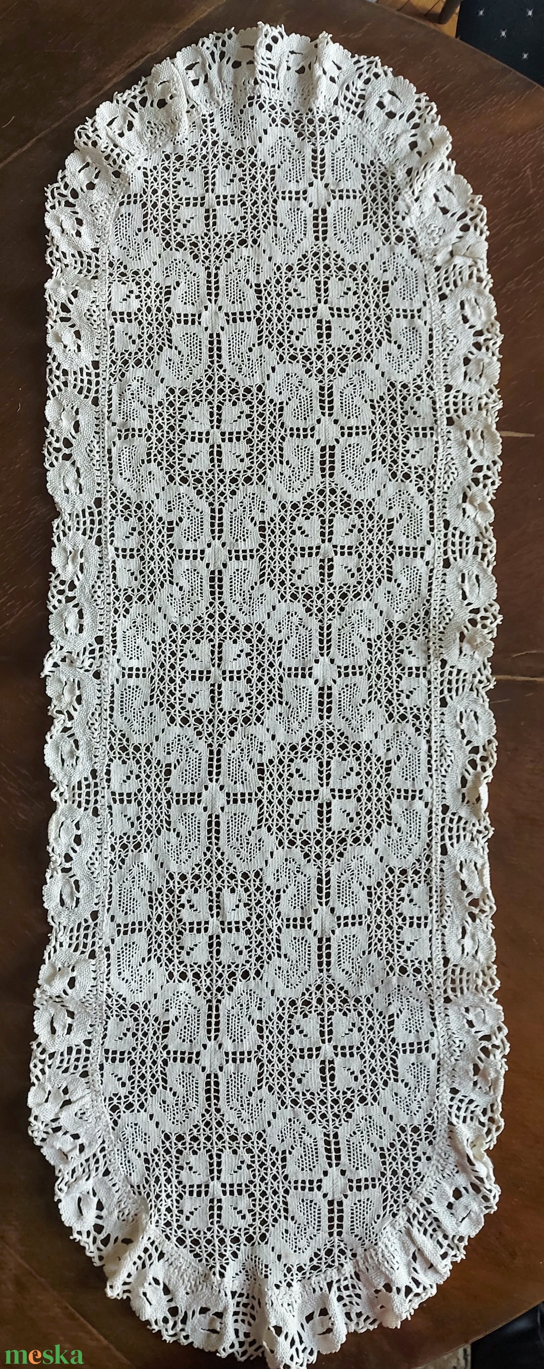 Horgolt  ovális antik  terítő - otthon & életmód - lakástextil - abrosz, terítő - asztalközép terítő - Meska.hu