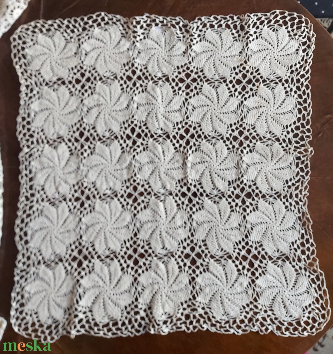 Horgolt szélkerekes terítő - otthon & életmód - lakástextil - abrosz, terítő - asztalközép terítő - Meska.hu