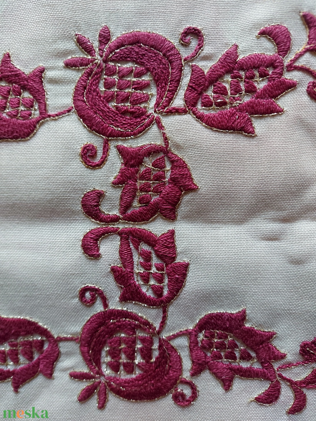  Párnahuzat úrihímzéssel - otthon & életmód - dekoráció - dísztárgy - Meska.hu