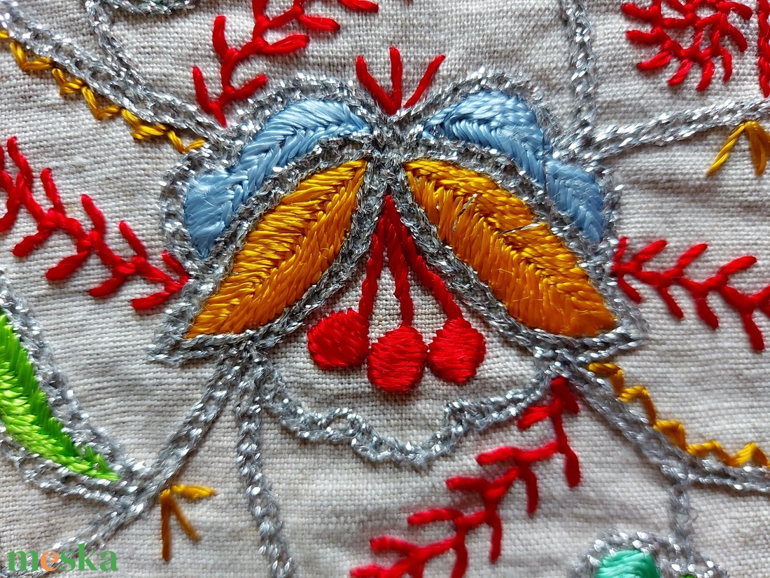   Asztali futó buzsáki boszorkányos  hímzéssel - otthon & életmód - lakástextil - abrosz, terítő - asztalfutó - Meska.hu