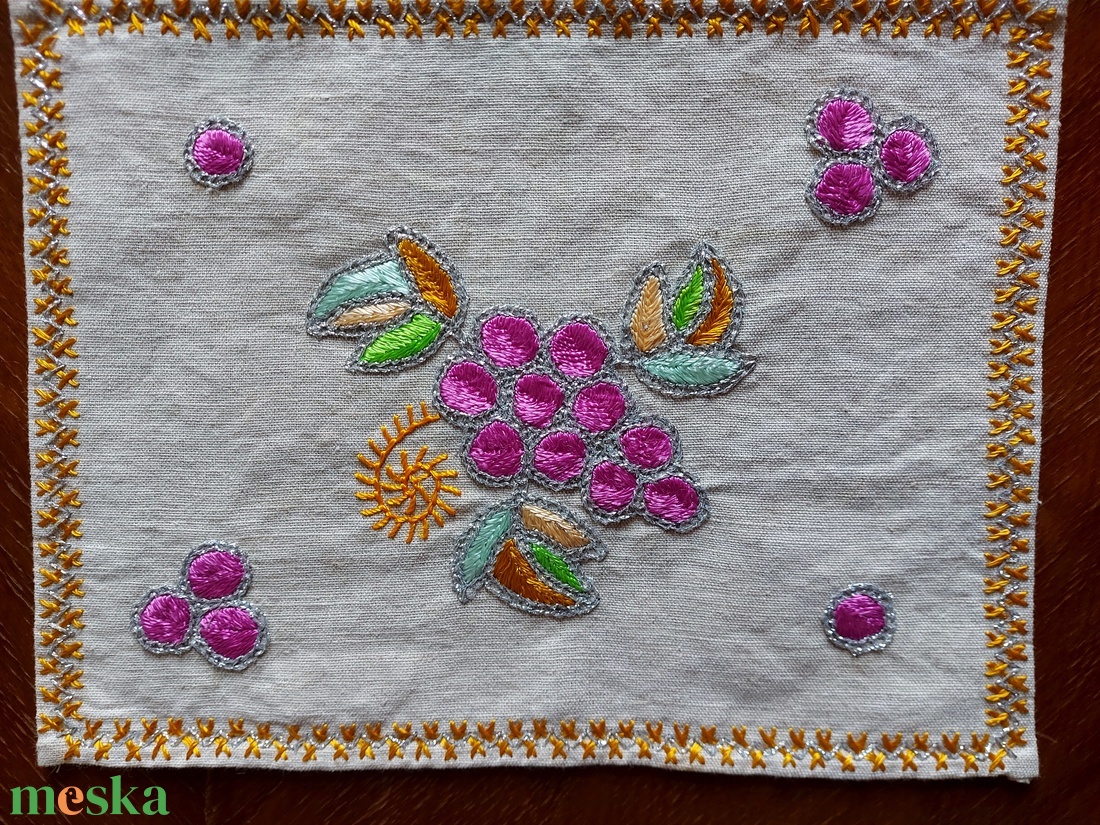   Asztali  kis terítő szett buzsáki boszorkányos  hímzéssel - otthon & életmód - lakástextil - abrosz, terítő - asztalfutó - Meska.hu