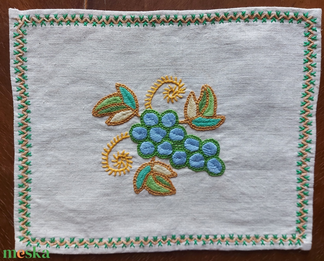   Asztali  kis terítő szett buzsáki boszorkányos  hímzéssel - otthon & életmód - lakástextil - abrosz, terítő - asztalfutó - Meska.hu