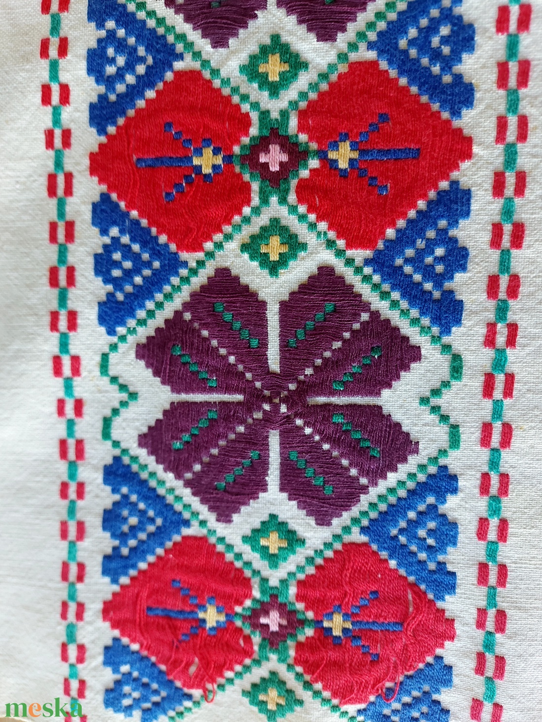 Szőttes dísztörölköző rojtozással - otthon & életmód - fürdőszoba - törölköző - Meska.hu