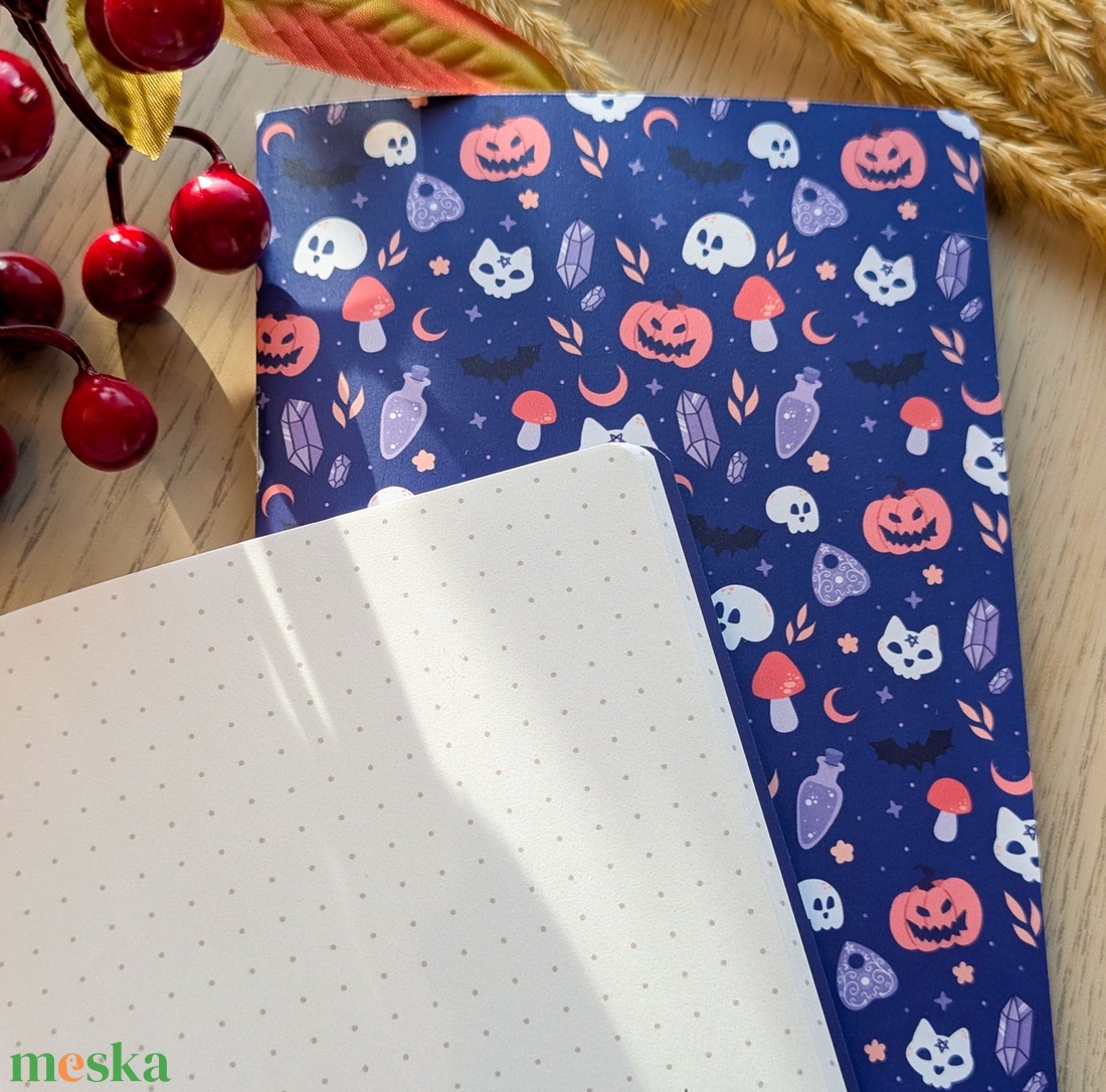 Halloween hangulatú jegyzetfüzet - Ijesztően cuki mintás A6-os méretű füzet - otthon & életmód - papír, írószer - jegyzetfüzet & napló - Meska.hu