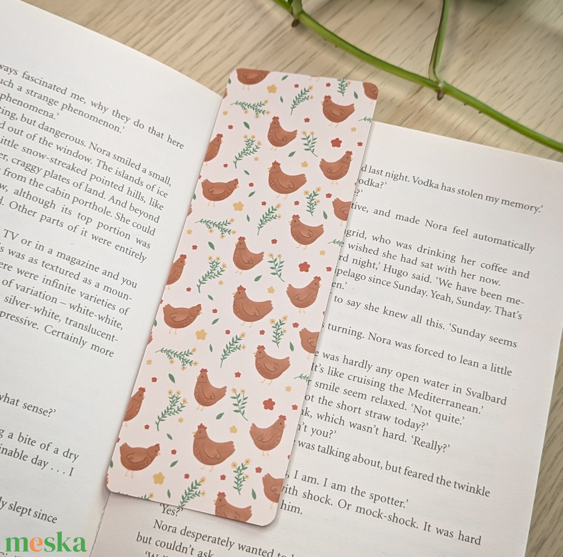 Tyúk mintás könyvjelző - Cottagecore ajándék könyvrajongóknak - könyv & zene - könyvjelző - Meska.hu