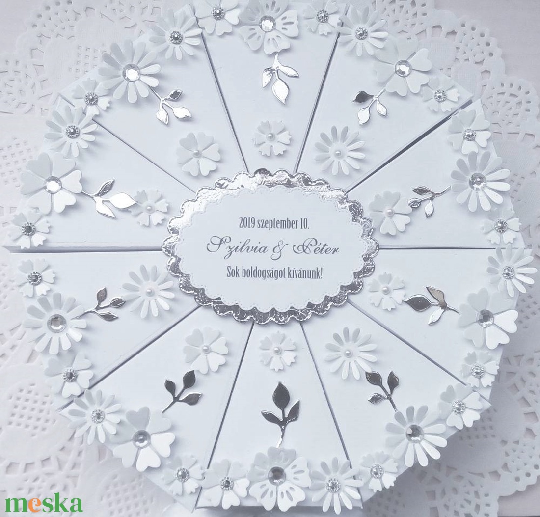 Silver garden papírtorta díszdoboz 10 szeletes - otthon & életmód - papír, írószer - ajándékozás kellékei - papírtorta - Meska.hu Silver garden papírtorta díszdoboz 10 szeletes - otthon & életmód - papír, írószer - ajándékozás kellékei - papírtorta - Meska.hu