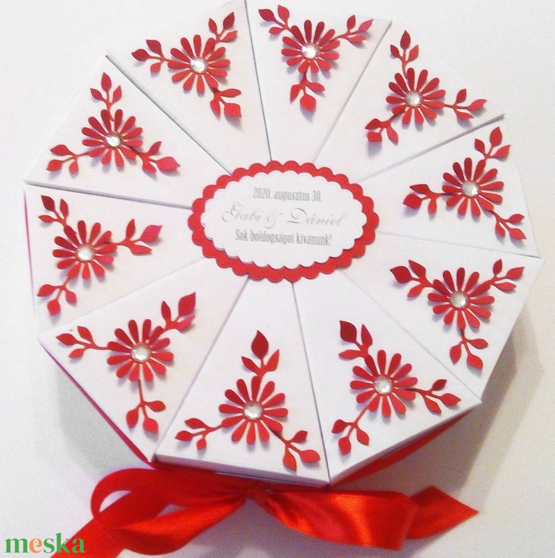 Red dream papírtorta díszdoboz 10 szeletes - otthon & életmód - papír, írószer - ajándékozás kellékei - papírtorta - Meska.hu Red dream papírtorta díszdoboz 10 szeletes - otthon & életmód - papír, írószer - ajándékozás kellékei - papírtorta - Meska.hu