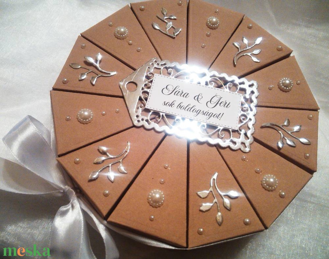 Silvercoffee papírtorta díszdoboz 12 szeletes - esküvő - emlék & ajándék - szülőköszöntő ajándék - Meska.hu Silvercoffee papírtorta díszdoboz 12 szeletes - esküvő - emlék & ajándék - szülőköszöntő ajándék - Meska.hu