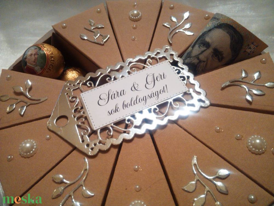 Silvercoffee papírtorta díszdoboz 12 szeletes - esküvő - emlék & ajándék - szülőköszöntő ajándék - Meska.hu Silvercoffee papírtorta díszdoboz 12 szeletes - esküvő - emlék & ajándék - szülőköszöntő ajándék - Meska.hu