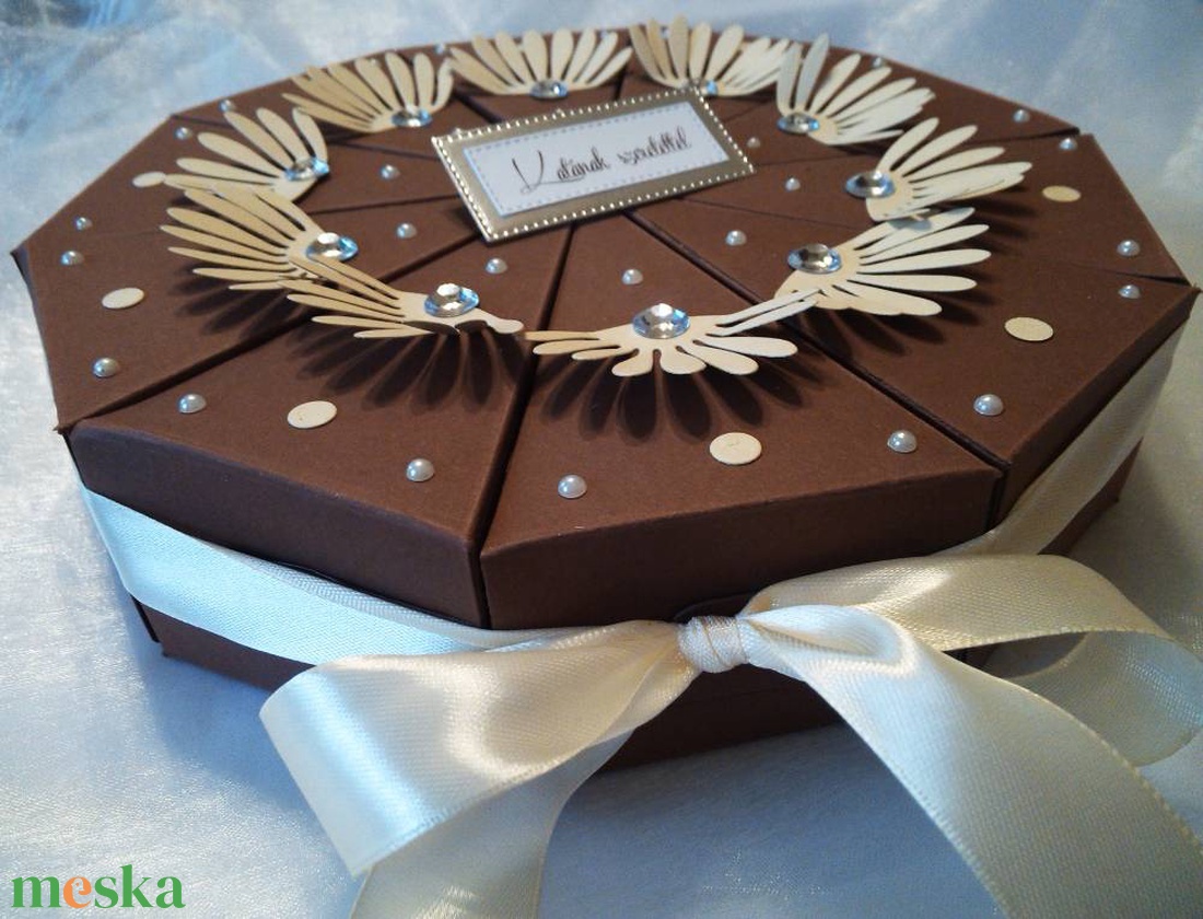 Brownflower papírtorta díszdoboz 10 szeletes - otthon & életmód - papír, írószer - ajándékozás kellékei - papírtorta - Meska.hu Brownflower papírtorta díszdoboz 10 szeletes - otthon & életmód - papír, írószer - ajándékozás kellékei - papírtorta - Meska.hu