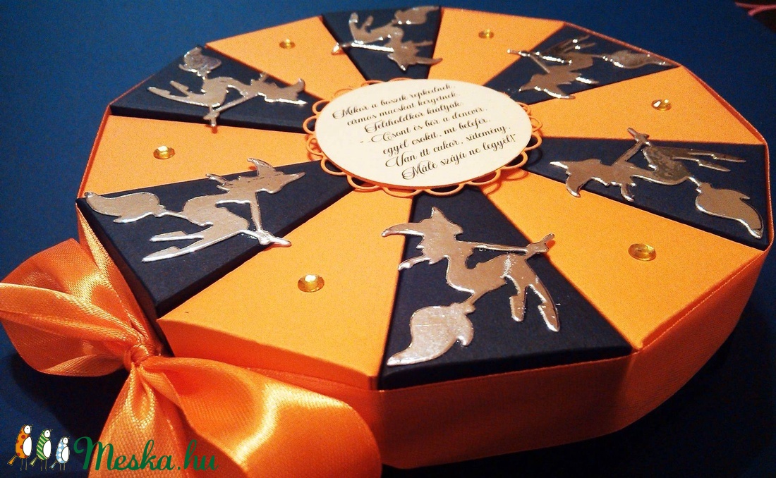 Silvercoffee papírtorta díszdoboz 12 szeletes - otthon & életmód - dekoráció - halloween - halloweeni meghívó, képeslap, ajándékkísérő - Meska.hu Silvercoffee papírtorta díszdoboz 12 szeletes - otthon & életmód - dekoráció - halloween - halloweeni meghívó, képeslap, ajándékkísérő - Meska.hu