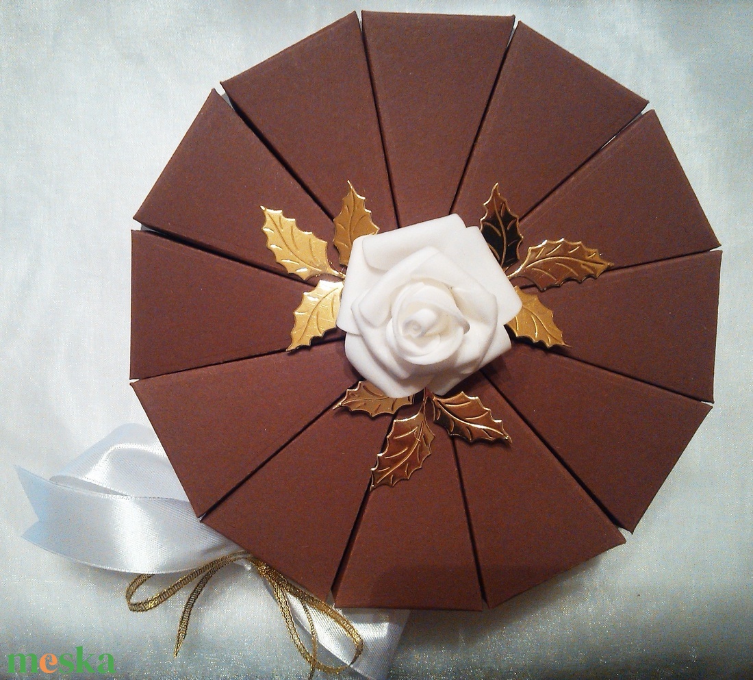 Papírtorta díszdoboz 10 szeletes - otthon & életmód - papír, írószer - ajándékozás kellékei - papírtorta - Meska.hu