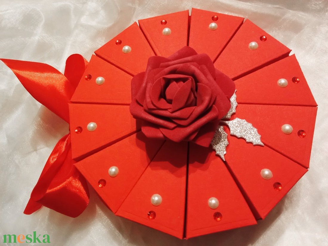 Valentin papírtorta díszdoboz 12 szeletes - otthon & életmód - papír, írószer - ajándékozás kellékei - papírtorta - Meska.hu Valentin papírtorta díszdoboz 12 szeletes - otthon & életmód - papír, írószer - ajándékozás kellékei - papírtorta - Meska.hu