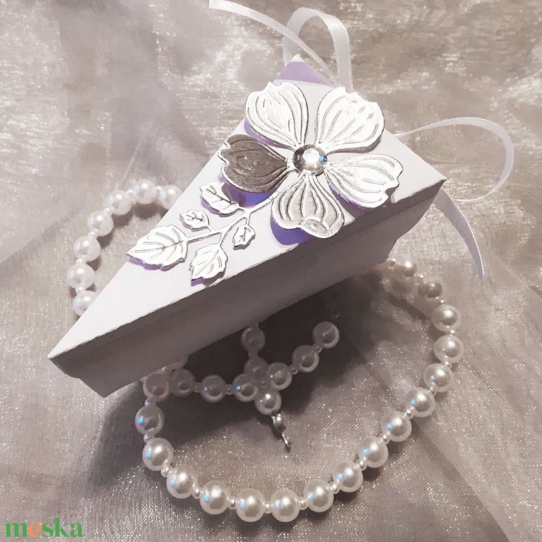 Esküvői meghívó - tortaszelet ezüst cseresznyevirággal - esküvő - meghívó & kártya - meghívó - Meska.hu