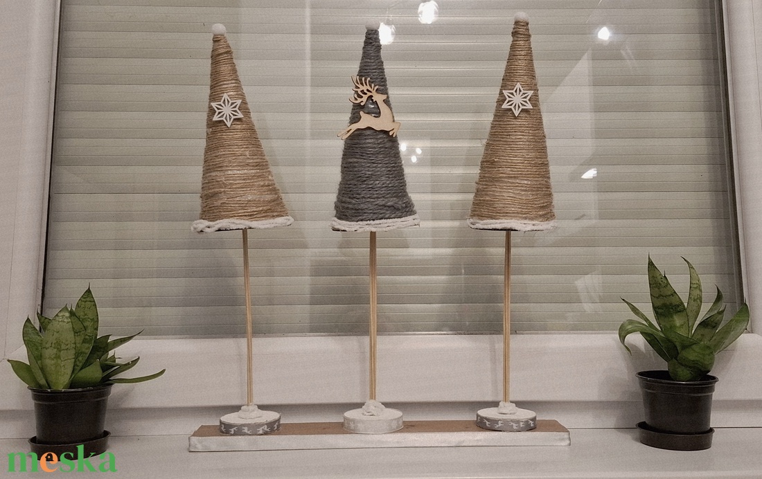 Norvég stílusú natur karácsonyi dekor - karácsony - adventi díszek - adventi ablakdekoráció - Meska.hu