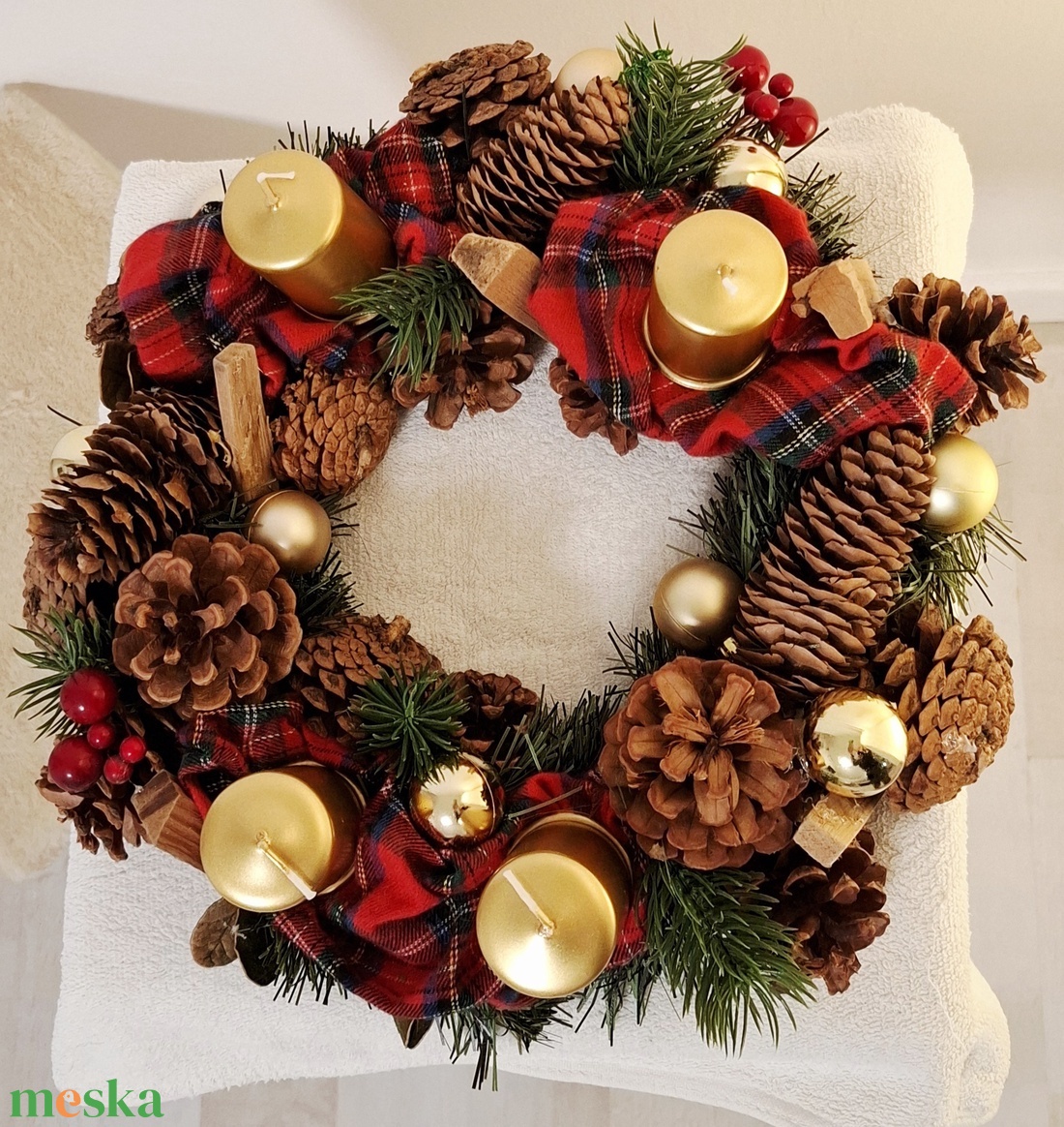 Tobozos klasszikus karácsonyi koszorú - karácsony - adventi díszek - adventi koszorú - Meska.hu