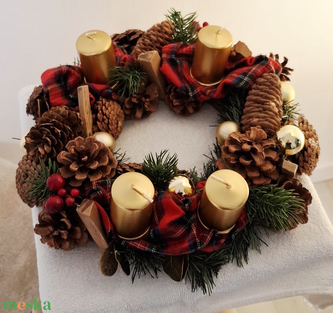Tobozos klasszikus karácsonyi koszorú - karácsony - adventi díszek - adventi koszorú - Meska.hu